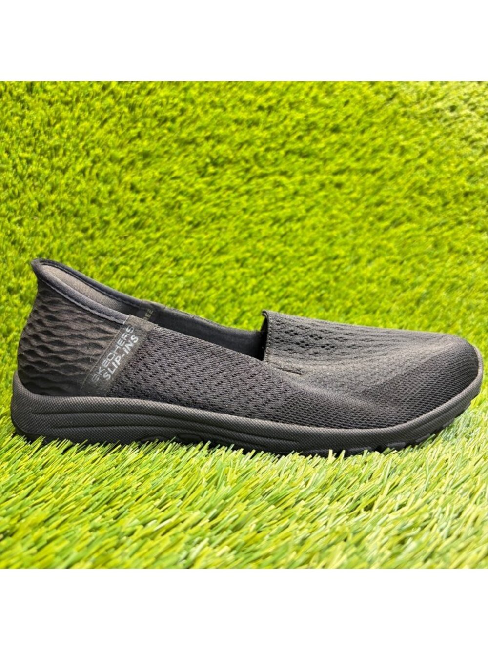 Skechers Reggae Fest 2.0 Guiding Womens Size 6.5 Black Walking Slip On Shoes